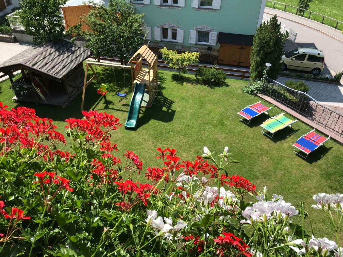 Apartments Vaiolet Santa Cristina Val Gardena Zewnętrze zdjęcie